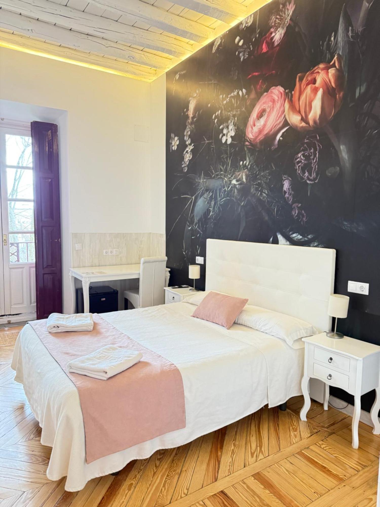 Casa Jardin El Colmenar Hotel Las Navas Del Marques Ngoại thất bức ảnh